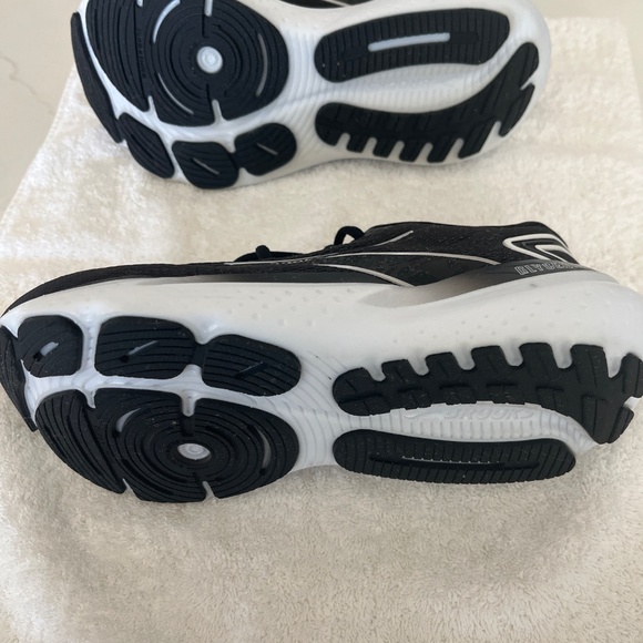 Brooks Women’s Glycerin 21 Neutral Running Shoe - Picture 6 of 7